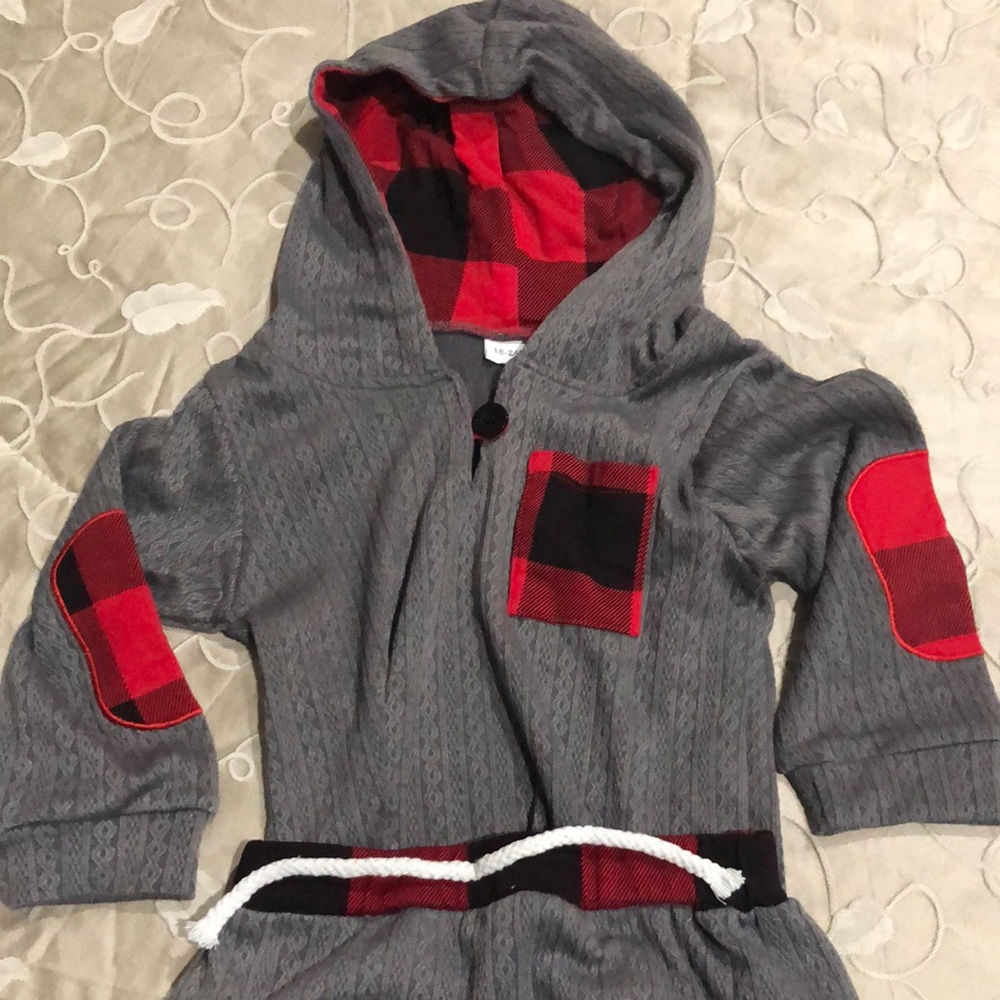 NWOT Gray Hooded jogger set with Red Plaid Accents